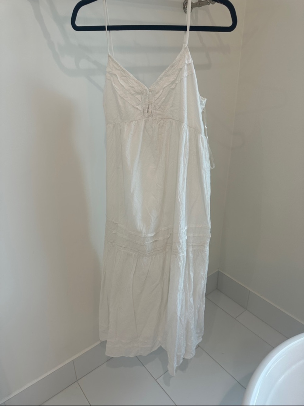 Universal thread White cotton Spaghetti Strap Maxi Dress Medium